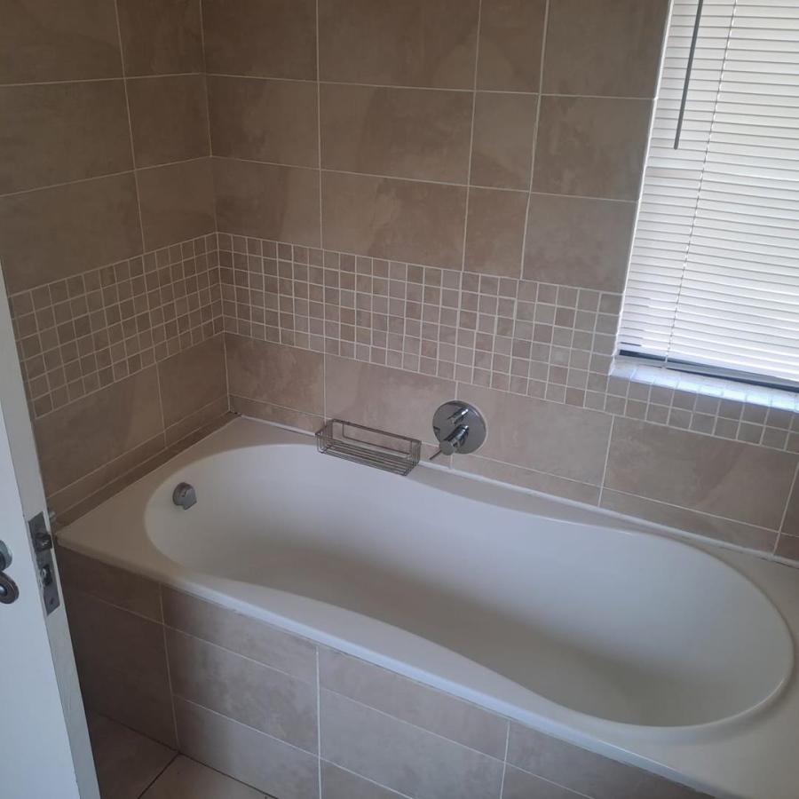 To Let 2 Bedroom Property for Rent in Mzingazi Golf Estate KwaZulu-Natal