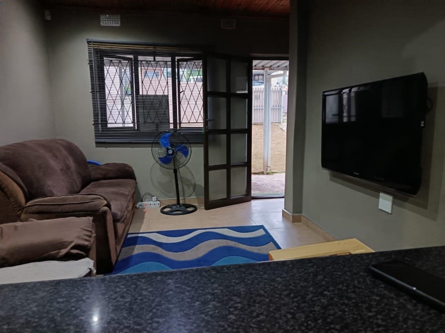 2 Bedroom Property for Sale in Risecliff KwaZulu-Natal
