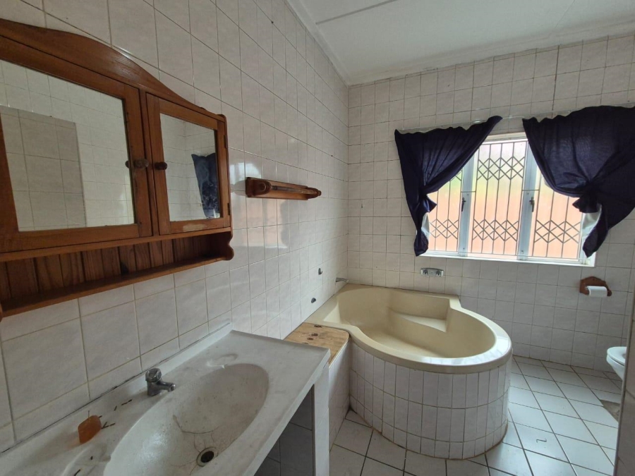 3 Bedroom Property for Sale in Escombe KwaZulu-Natal