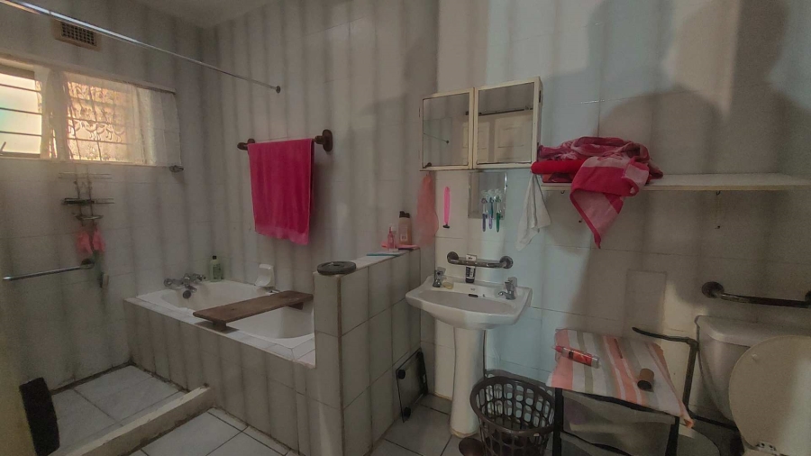 5 Bedroom Property for Sale in Durban North KwaZulu-Natal