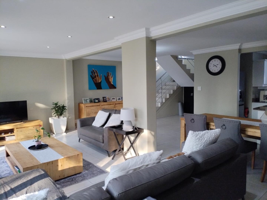 3 Bedroom Property for Sale in Sunningdale KwaZulu-Natal