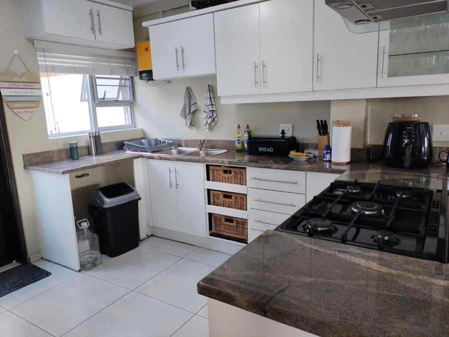 3 Bedroom Property for Sale in Sunningdale KwaZulu-Natal
