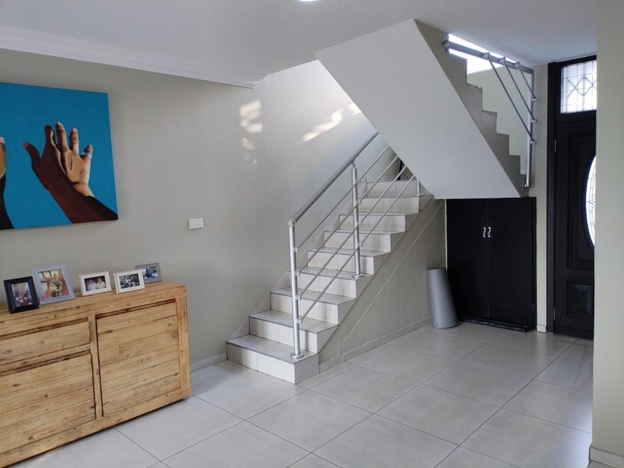 3 Bedroom Property for Sale in Sunningdale KwaZulu-Natal