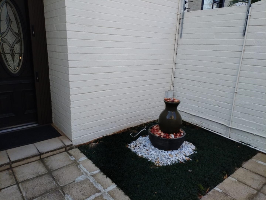 3 Bedroom Property for Sale in Sunningdale KwaZulu-Natal