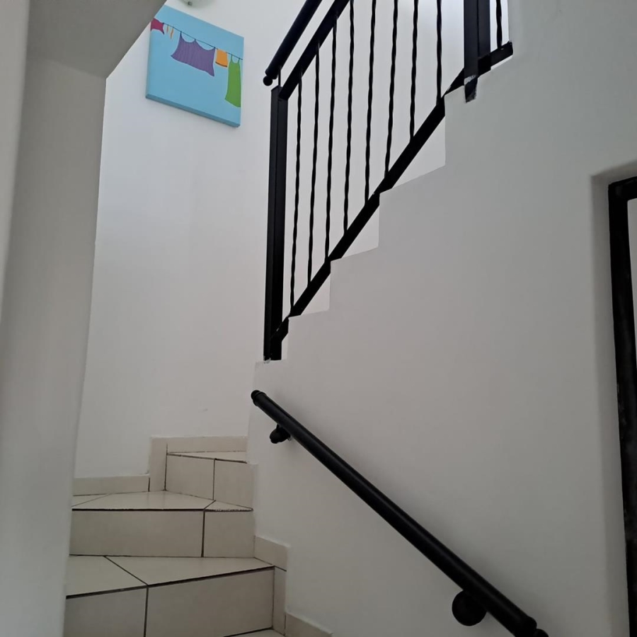 To Let 2 Bedroom Property for Rent in Wildenwide KwaZulu-Natal