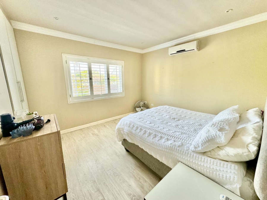 2 Bedroom Property for Sale in Umhlanga KwaZulu-Natal