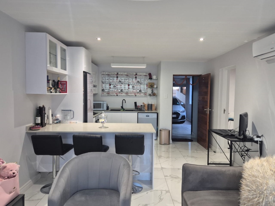 2 Bedroom Property for Sale in Windermere KwaZulu-Natal