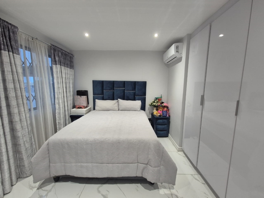2 Bedroom Property for Sale in Windermere KwaZulu-Natal