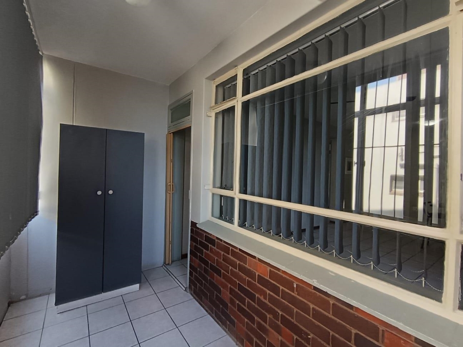2 Bedroom Property for Sale in Amanzimtoti KwaZulu-Natal