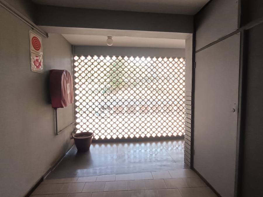 2 Bedroom Property for Sale in Amanzimtoti KwaZulu-Natal