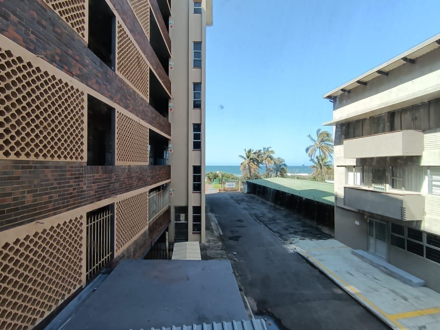 2 Bedroom Property for Sale in Amanzimtoti KwaZulu-Natal
