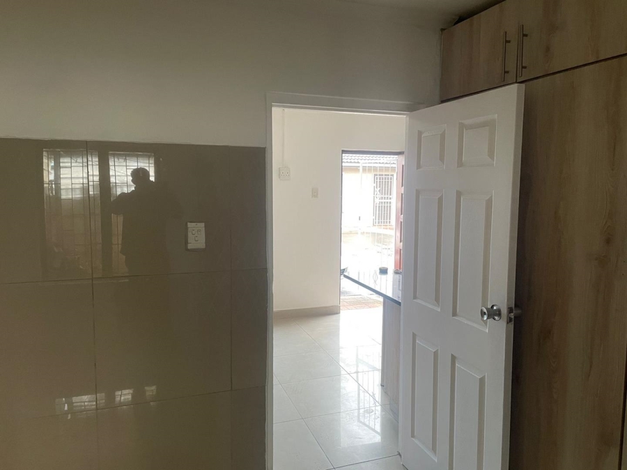 1 Bedroom Property for Sale in Bluff KwaZulu-Natal