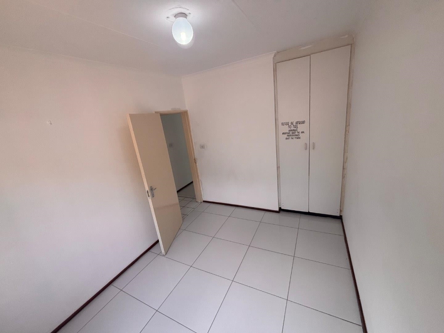 To Let 2 Bedroom Property for Rent in The Wolds KwaZulu-Natal