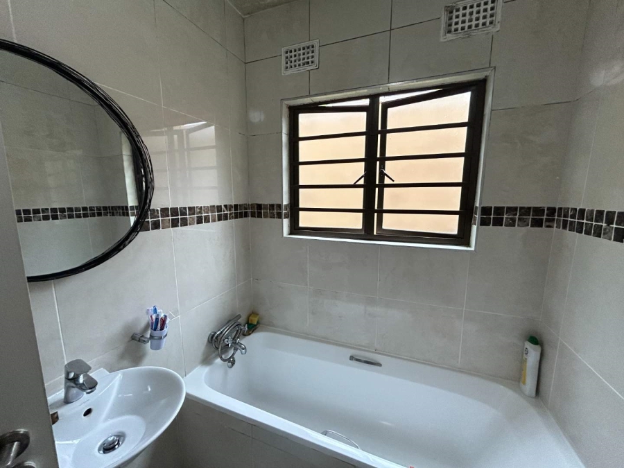 To Let 2 Bedroom Property for Rent in The Wolds KwaZulu-Natal