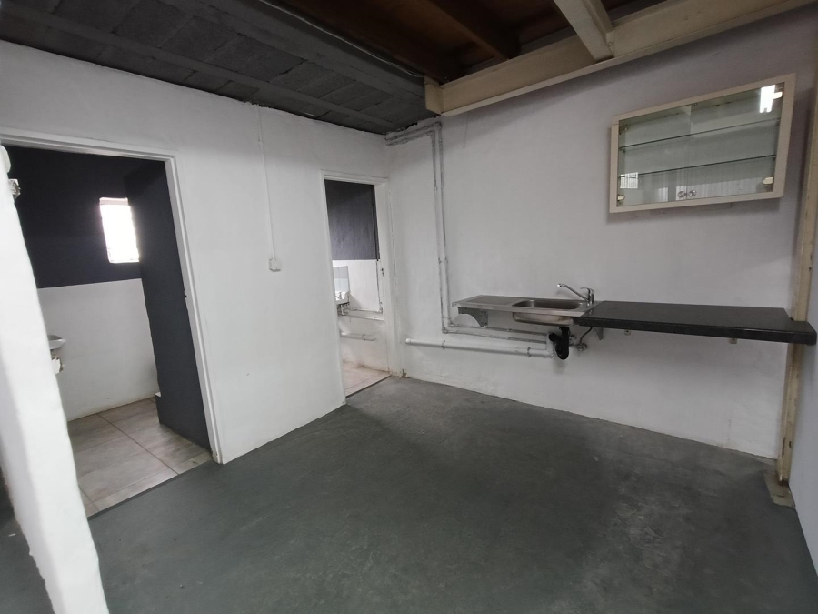 To Let Commercial Property for Rent in Westmead KwaZulu-Natal