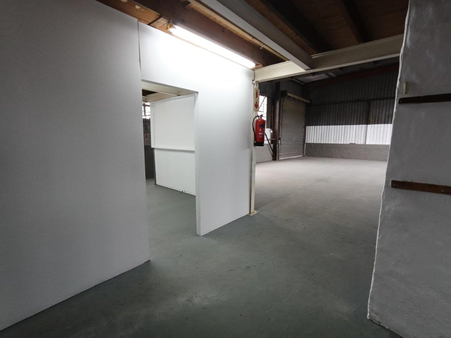 To Let Commercial Property for Rent in Westmead KwaZulu-Natal