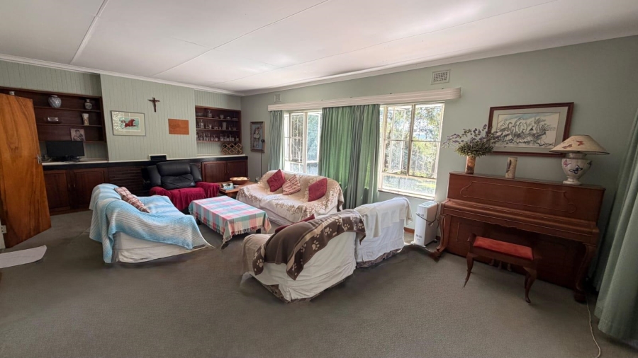 5 Bedroom Property for Sale in Drakensview KwaZulu-Natal