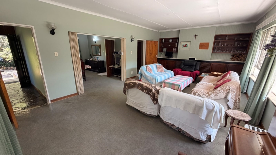 5 Bedroom Property for Sale in Drakensview KwaZulu-Natal
