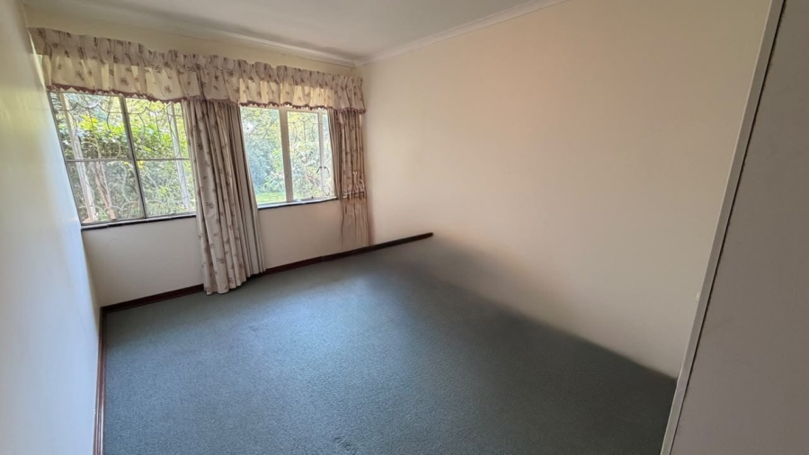 5 Bedroom Property for Sale in Drakensview KwaZulu-Natal