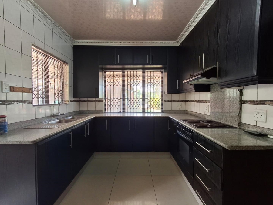 3 Bedroom Property for Sale in Woodhaven KwaZulu-Natal