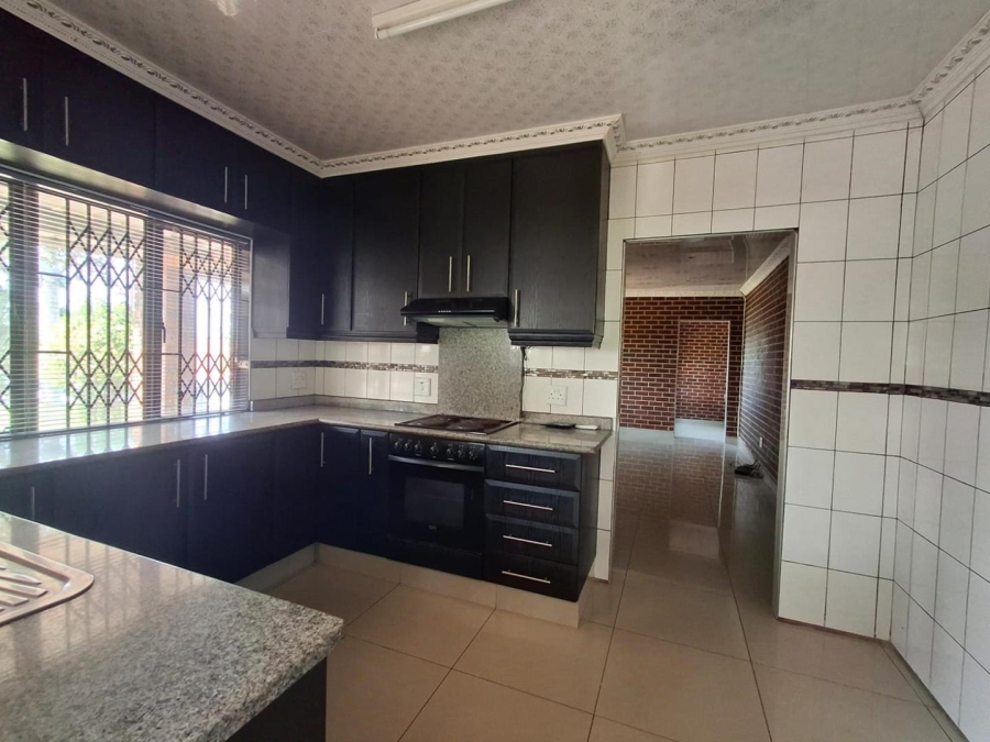3 Bedroom Property for Sale in Woodhaven KwaZulu-Natal