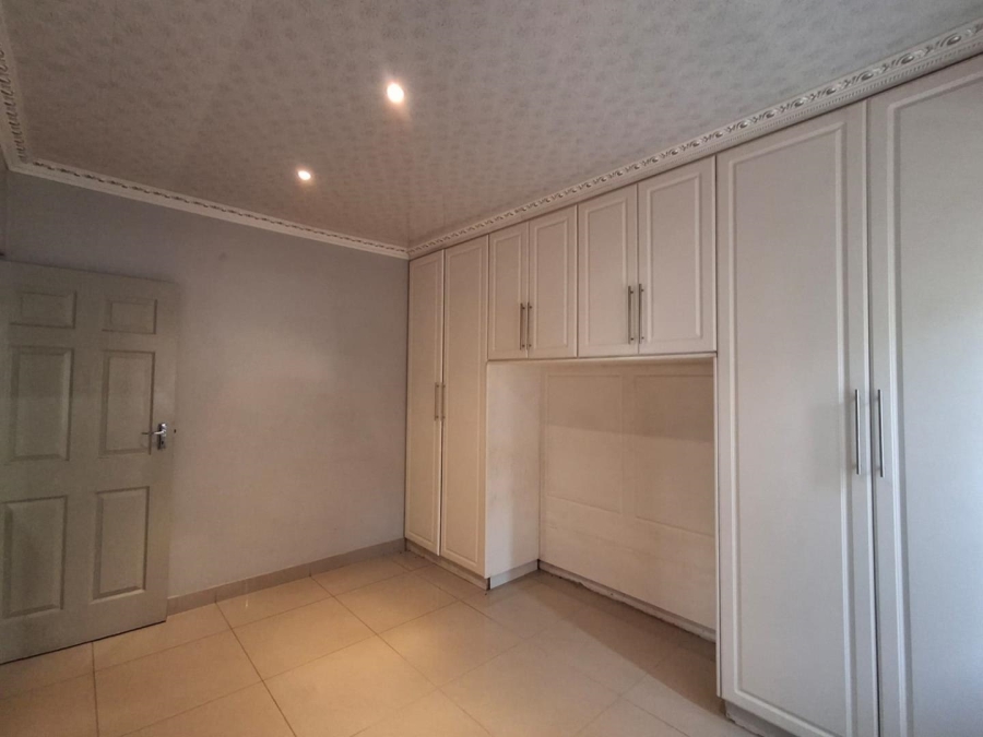 3 Bedroom Property for Sale in Woodhaven KwaZulu-Natal