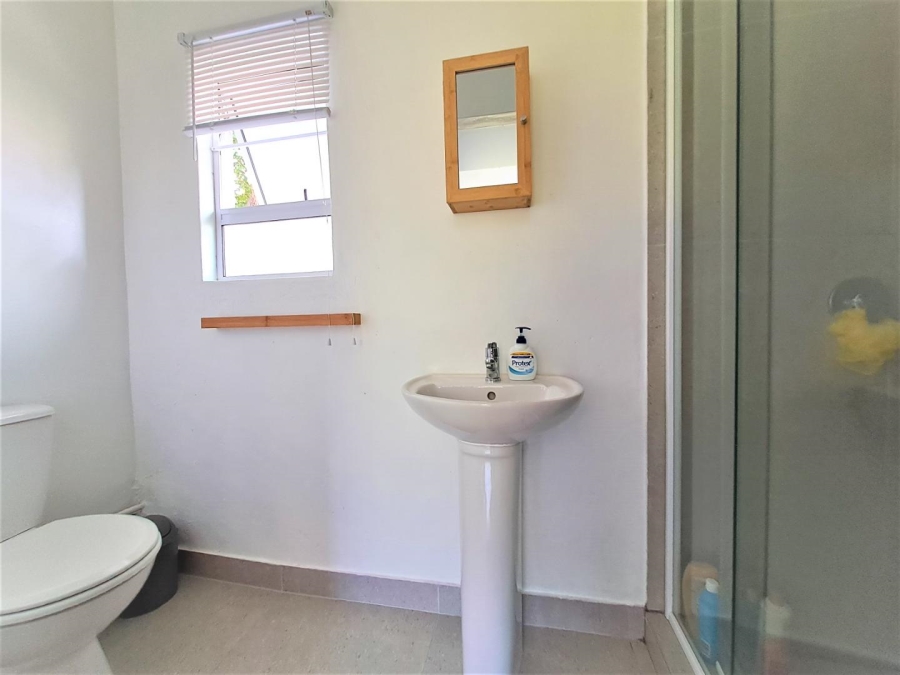 1 Bedroom Property for Sale in Farningham Ridge KwaZulu-Natal