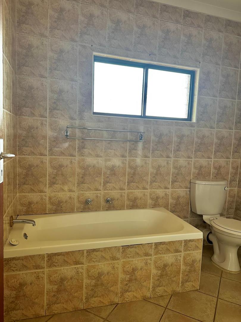 4 Bedroom Property for Sale in Panorama KwaZulu-Natal