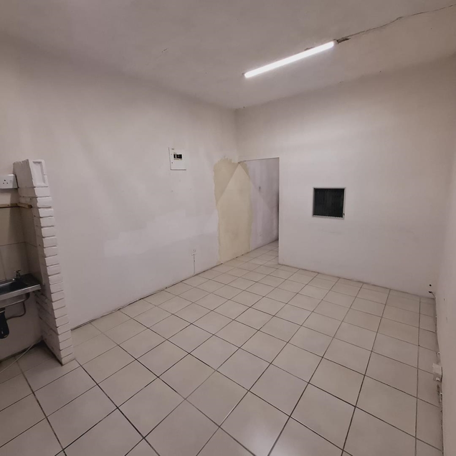 To Let Commercial Property for Rent in Malvern KwaZulu-Natal