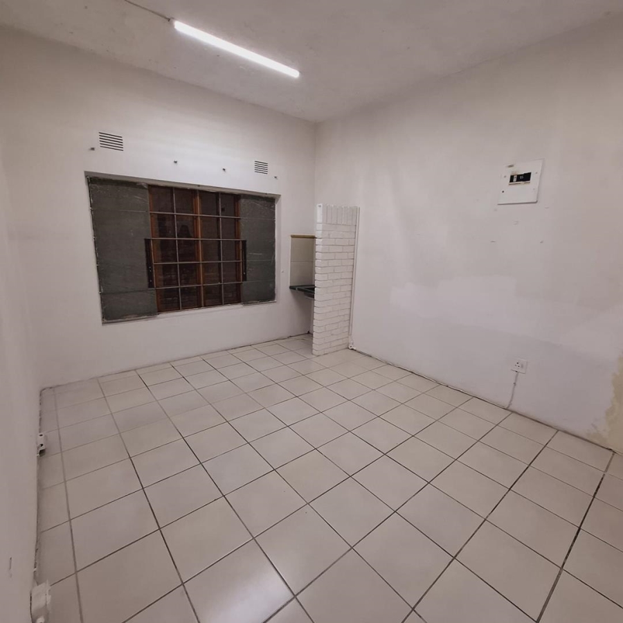 To Let Commercial Property for Rent in Malvern KwaZulu-Natal