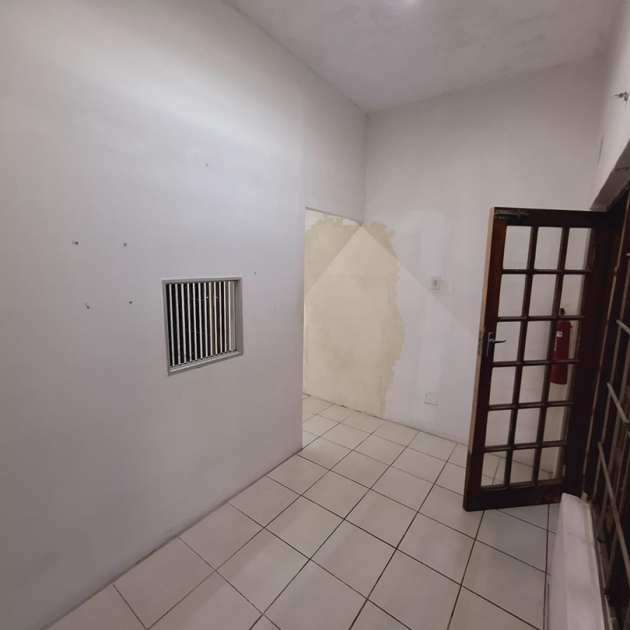 To Let Commercial Property for Rent in Malvern KwaZulu-Natal