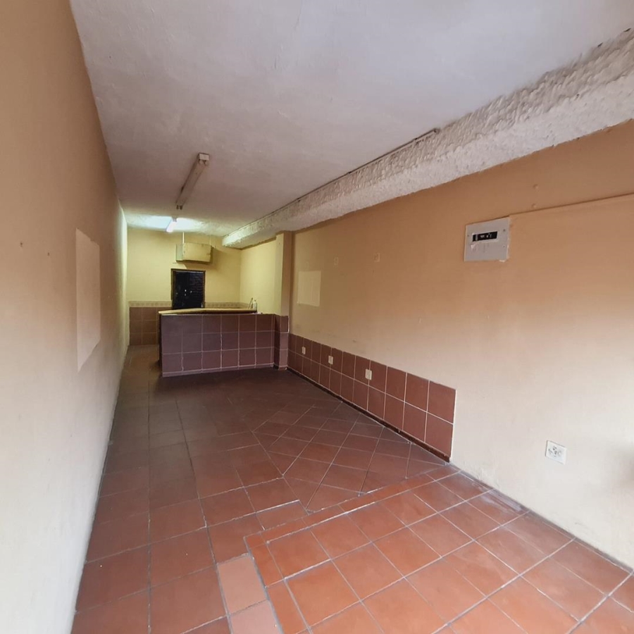 To Let Commercial Property for Rent in Malvern KwaZulu-Natal