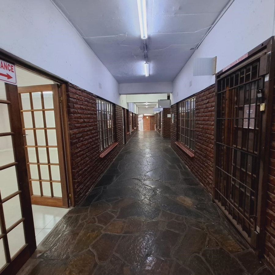To Let Commercial Property for Rent in Malvern KwaZulu-Natal