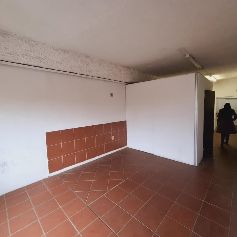 To Let Commercial Property for Rent in Malvern KwaZulu-Natal