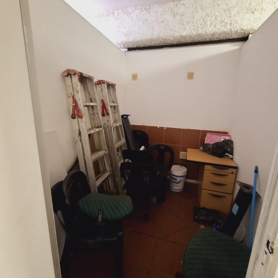 To Let Commercial Property for Rent in Malvern KwaZulu-Natal