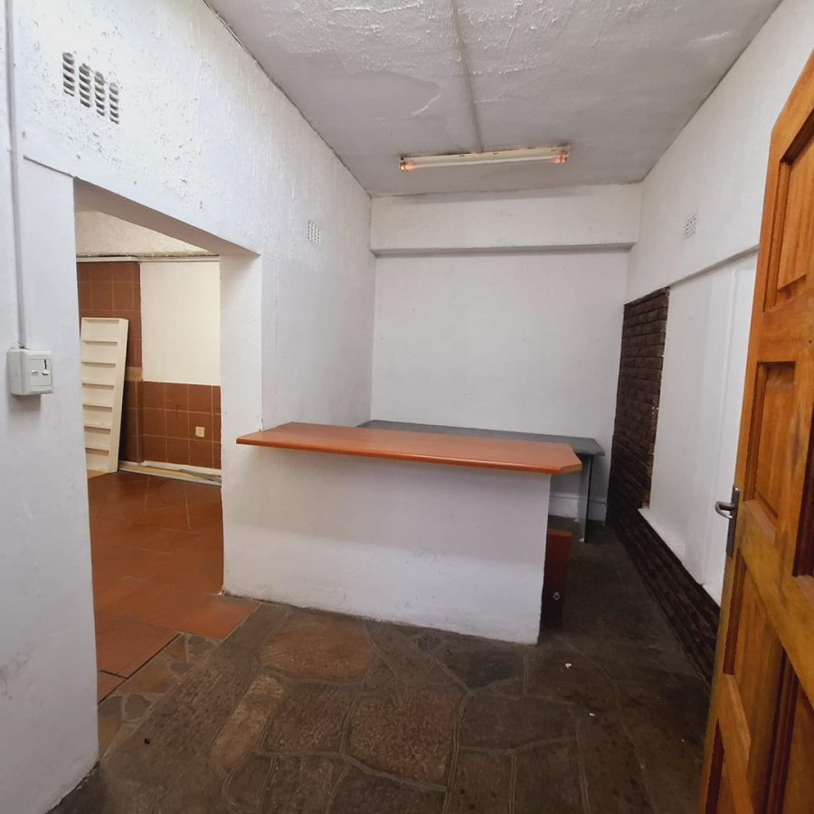 To Let Commercial Property for Rent in Malvern KwaZulu-Natal