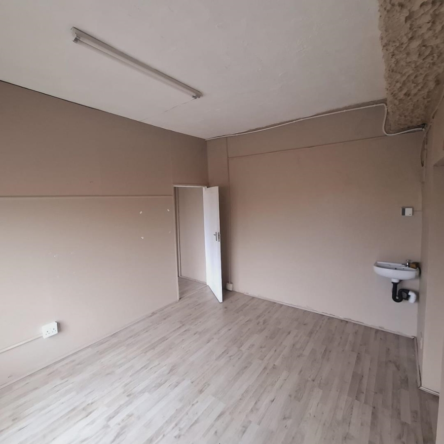 To Let Commercial Property for Rent in Malvern KwaZulu-Natal