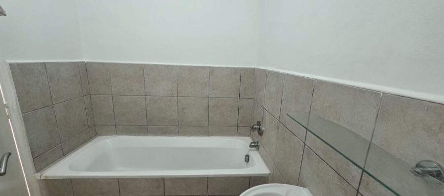 3 Bedroom Property for Sale in Winklespruit KwaZulu-Natal