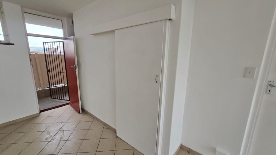 1 Bedroom Property for Sale in Pinetown KwaZulu-Natal