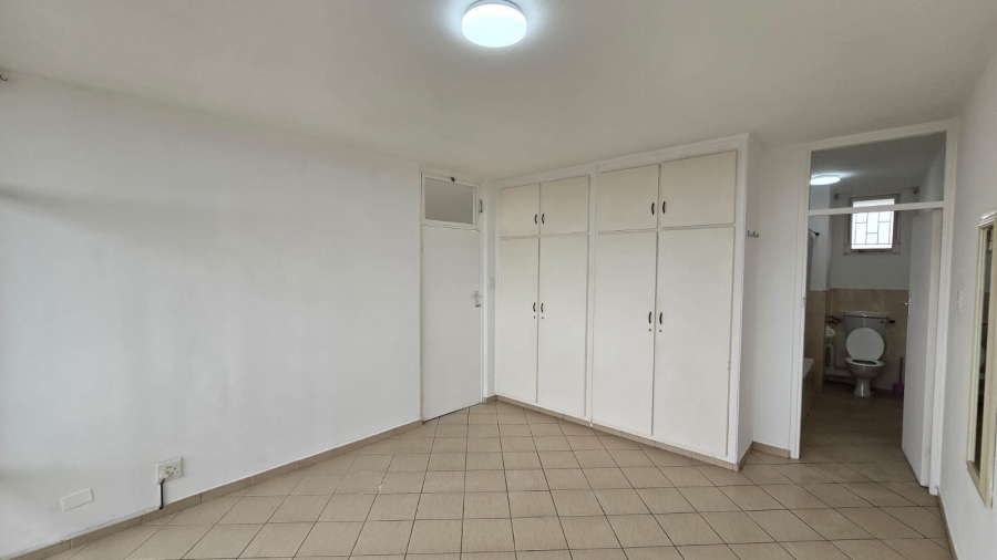 1 Bedroom Property for Sale in Pinetown KwaZulu-Natal