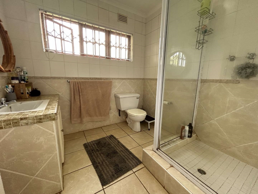 2 Bedroom Property for Sale in Hillcrest KwaZulu-Natal