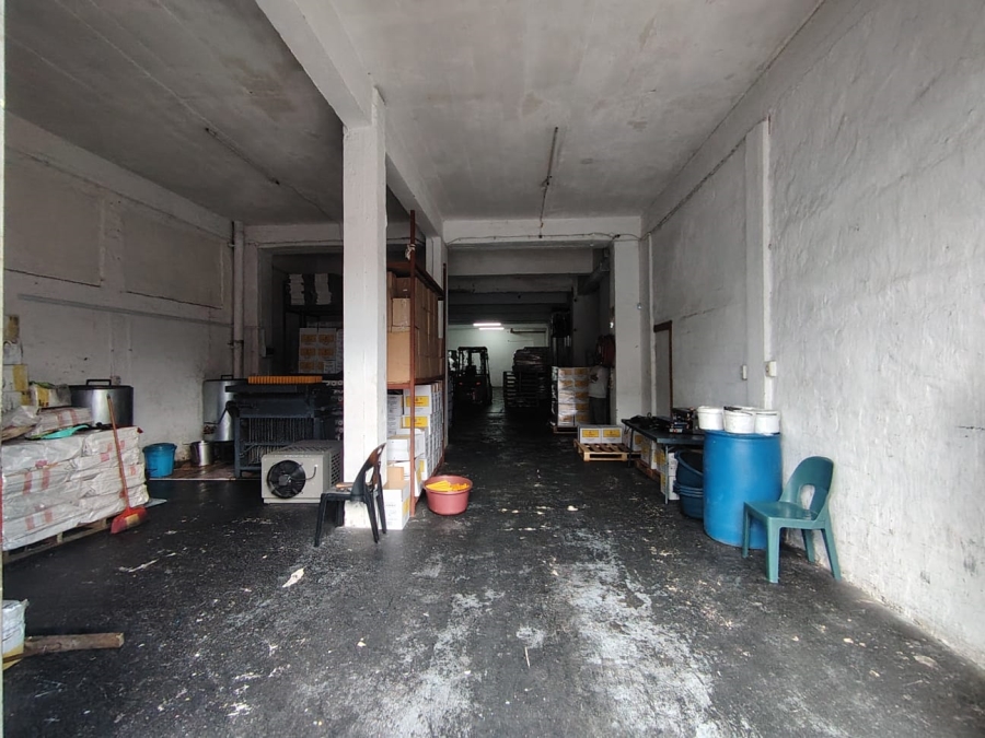To Let Commercial Property for Rent in South Beach KwaZulu-Natal