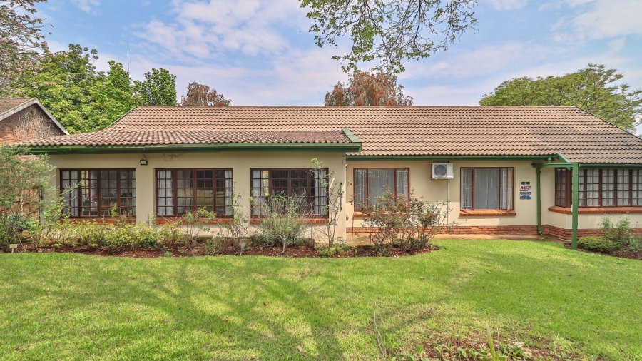 4 Bedroom Property for Sale in Greendale KwaZulu-Natal