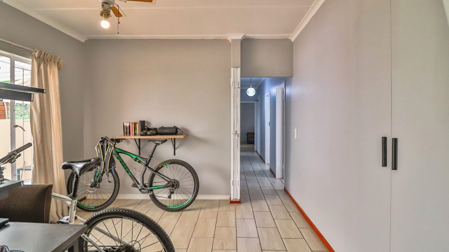 4 Bedroom Property for Sale in Greendale KwaZulu-Natal