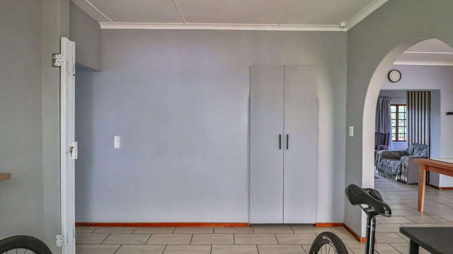 4 Bedroom Property for Sale in Greendale KwaZulu-Natal