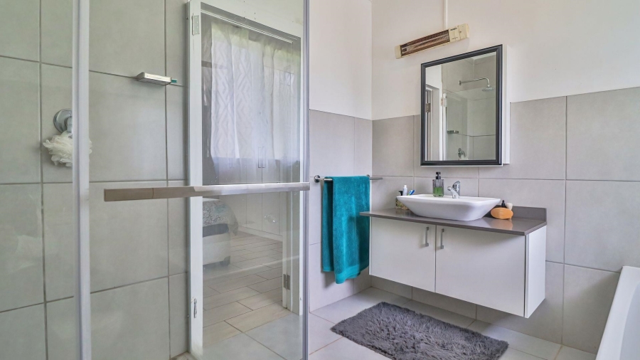 4 Bedroom Property for Sale in Greendale KwaZulu-Natal