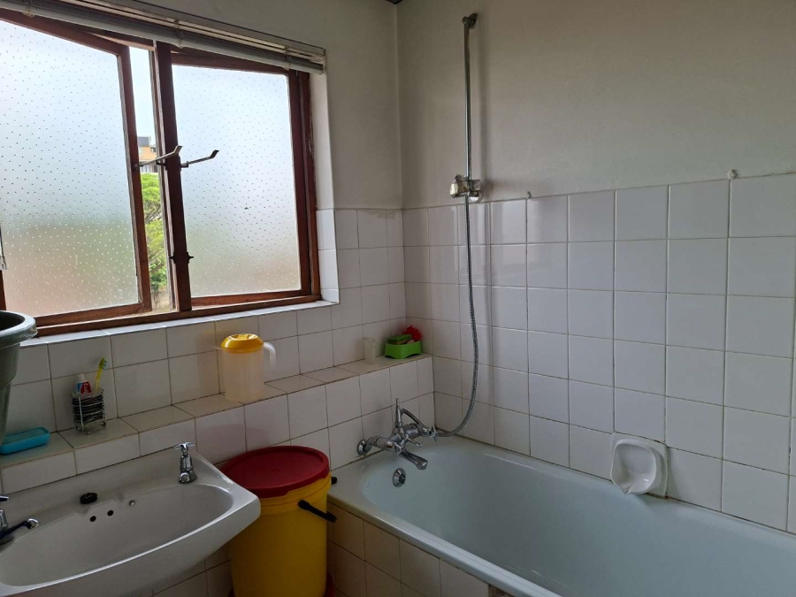 To Let 2 Bedroom Property for Rent in Pinetown KwaZulu-Natal