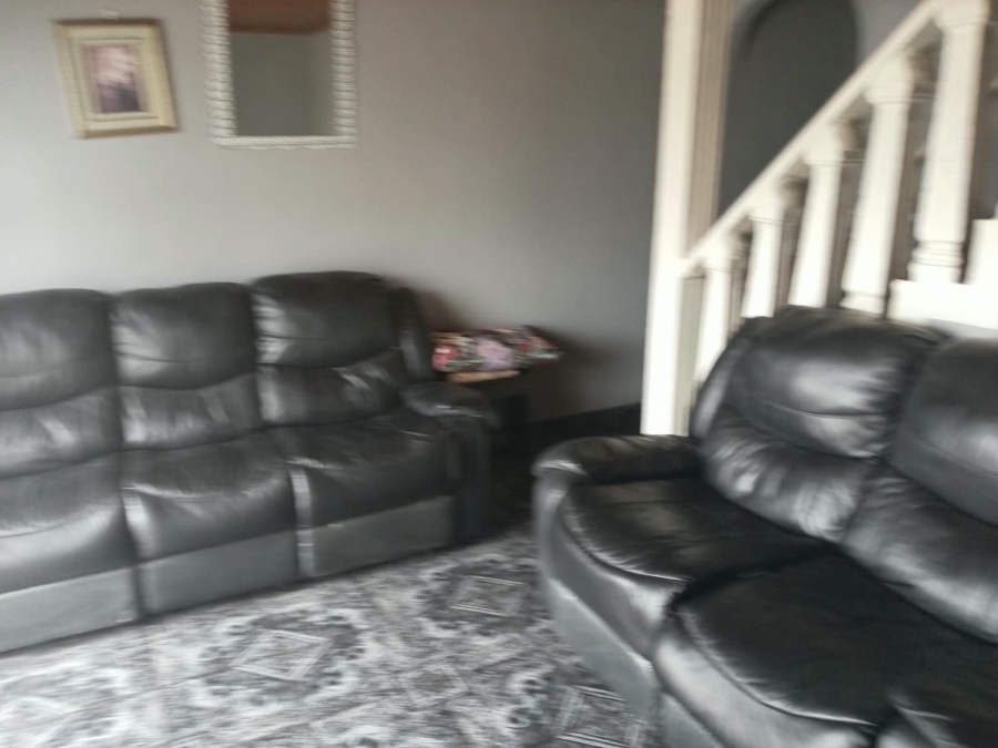 2 Bedroom Property for Sale in Phoenix KwaZulu-Natal