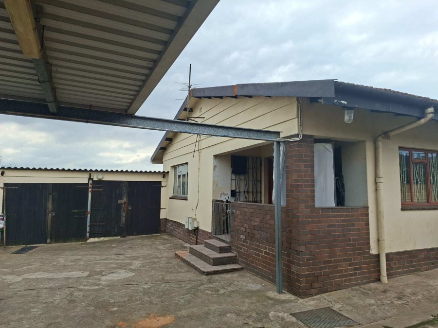 6 Bedroom Property for Sale in Clare Hills KwaZulu-Natal