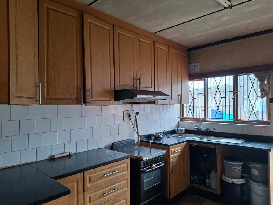 6 Bedroom Property for Sale in Clare Hills KwaZulu-Natal